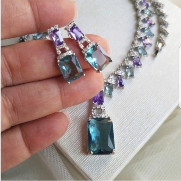 Swarovski Purple and Blue Crystal Earrings - Picture 4 of 8